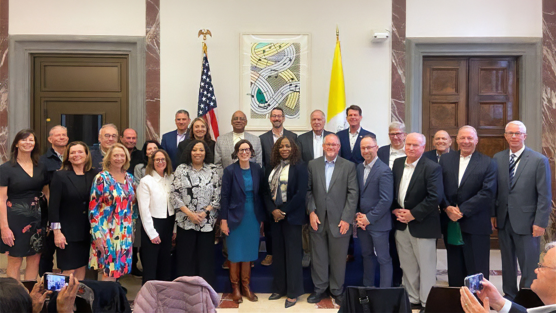 ‘A regular neighborhood guy’: Suburban mayors talk White Sox with Pope Leo XIV during trip to the Vatican